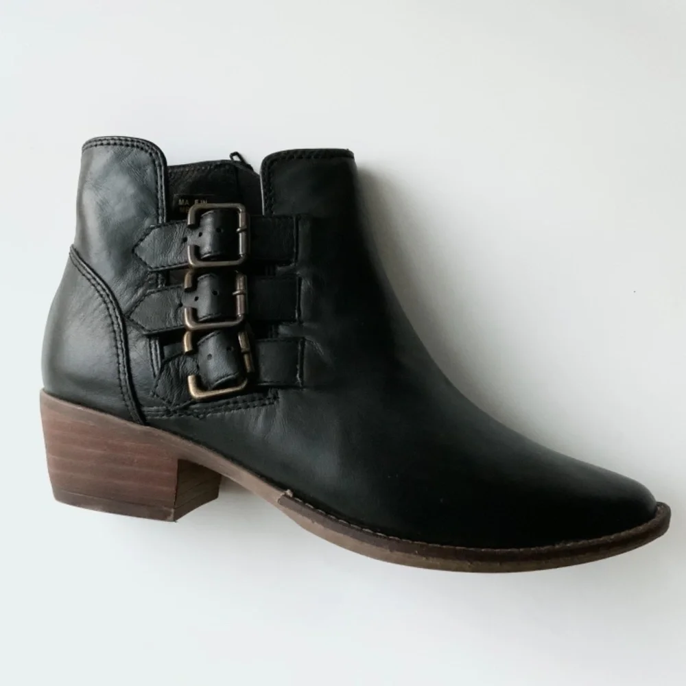 Five Worlds by Cordani Distressed Black Leather Buckle Heeled Ankle Boots Bootie - Picture 6 of 11